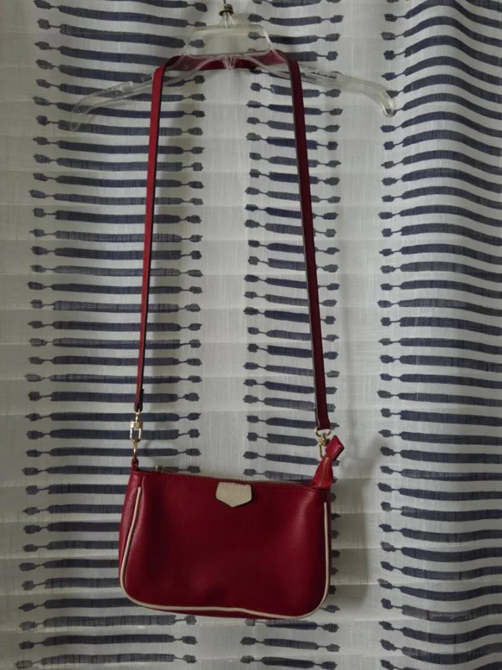 Carlos! By Carlos Santa I Red Crossbody Bag with detachable strap